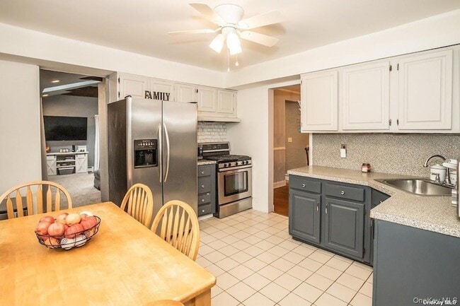 Building Photo - 2 Elm Pl