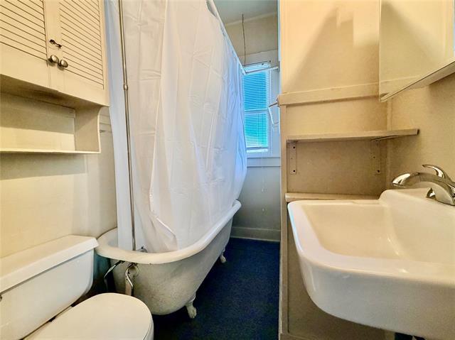 Building Photo - 1006 Gregg St