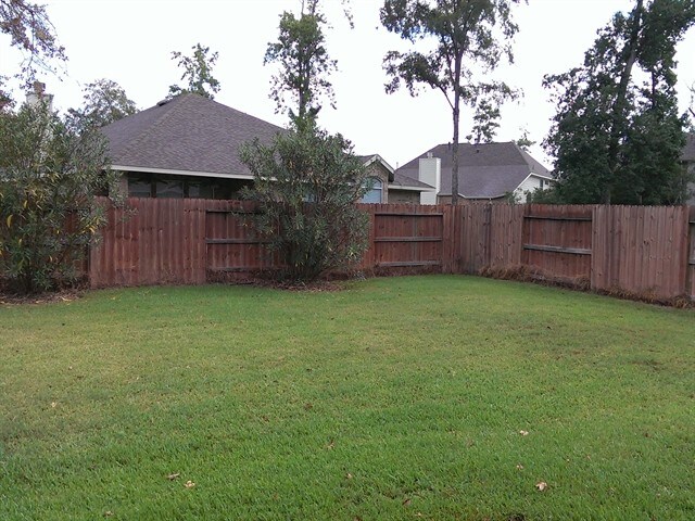 Building Photo - 25118 Auburn Terrace Dr