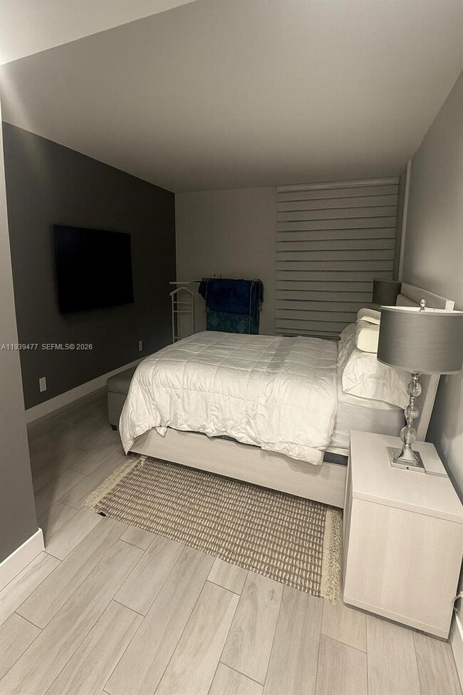 Building Photo - 20355 NE 34th Ct