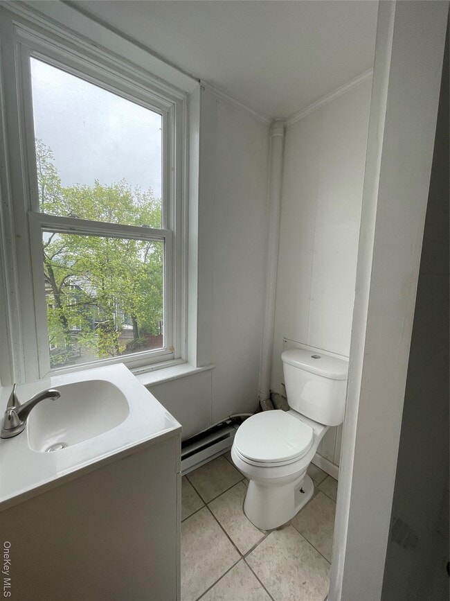 Building Photo - 59 Main St