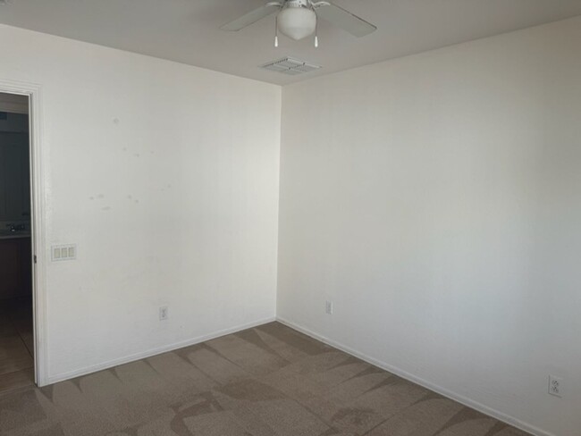 Building Photo - Maricopa 3 bed 2 bath