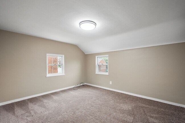 Building Photo - 28 Wenzell Pl