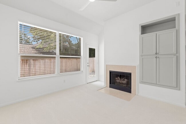 Building Photo - 72 S Piper Trace