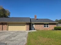 Building Photo - 310 W 5th St