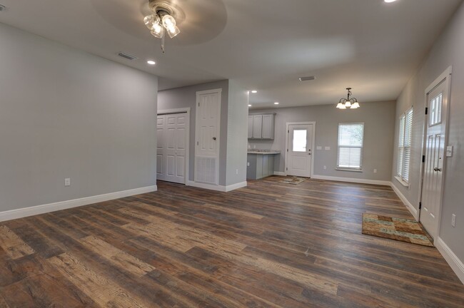 Building Photo - 3 BD/2 BTH in Daphne!