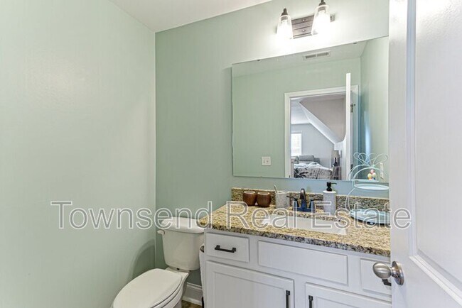 Building Photo - 2935 Duck Pond Rd