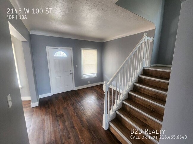 Building Photo - 2145 W 100th St