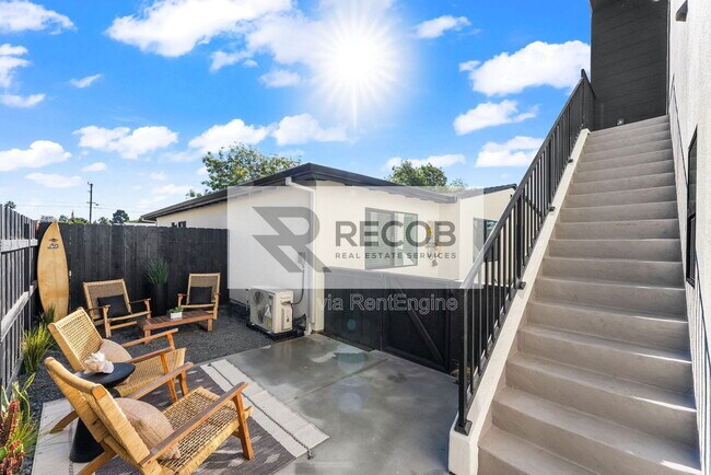 Building Photo - 4286 Samoset Ave