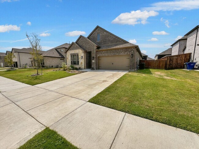 Building Photo - Gorgeous 4-Bedroom Home in Woodbridge Esta...