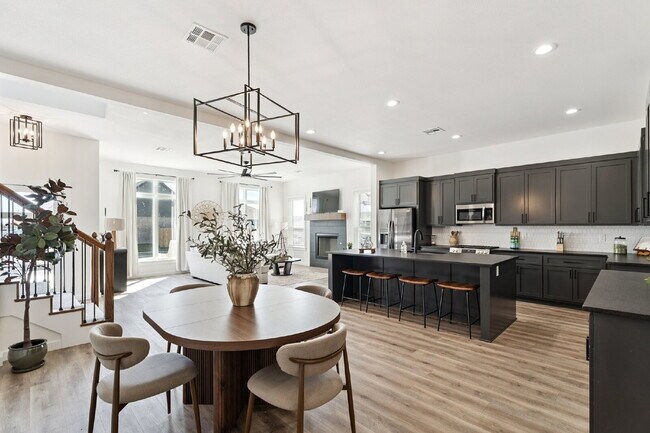 Building Photo - Fully Furnished Home in Broken Arrow