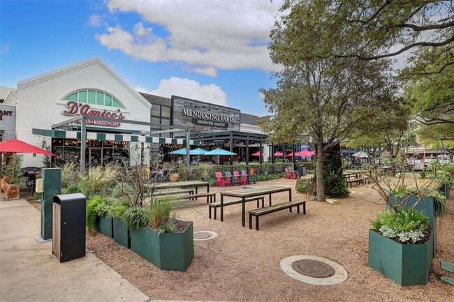 Building Photo - 2820 Rice Boulevard