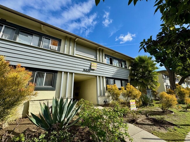 Building Photo - 5415-5469 San Vicente Blvd.