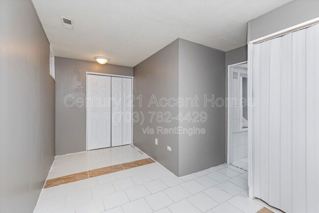 Building Photo - 203 Blueridge Ct