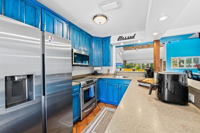 Building Photo - 219 NE 17th Ave