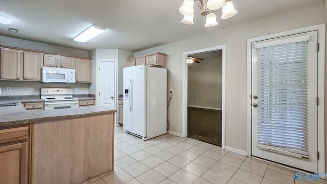 Building Photo - 111 Artesian Ln NW