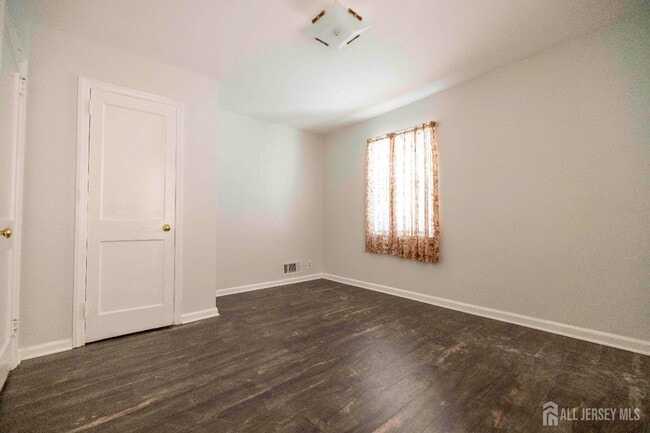 Building Photo - 301 Central Ave