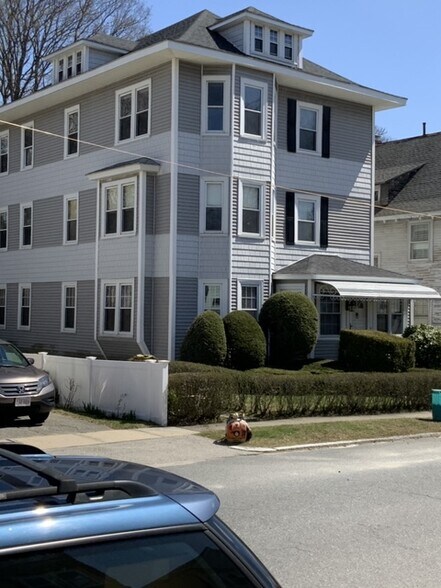 Primary Photo - 25 Dustin St