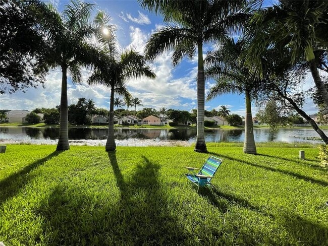 Building Photo - 4382 Fox Ridge Dr