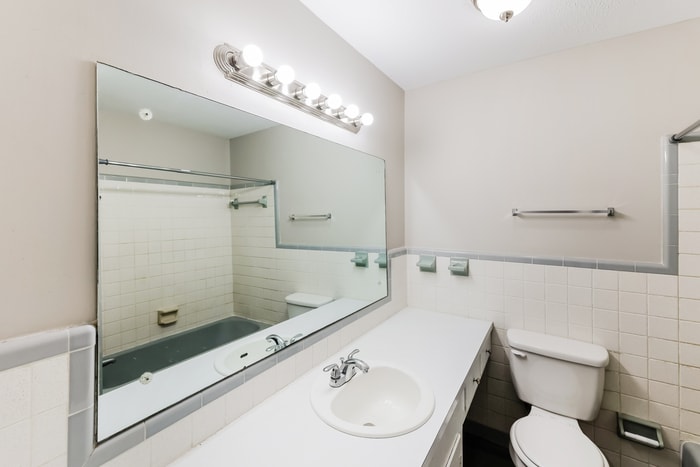 Building Photo - 463 Pemberton Dr