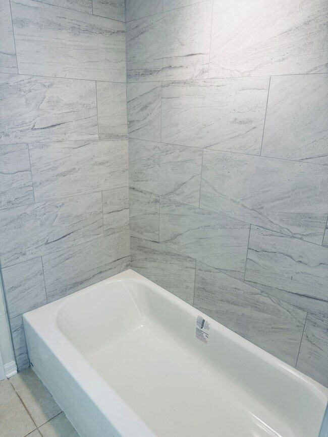 Building Photo - Lovely 3BR/2BA Home in Honeybrook Plantation