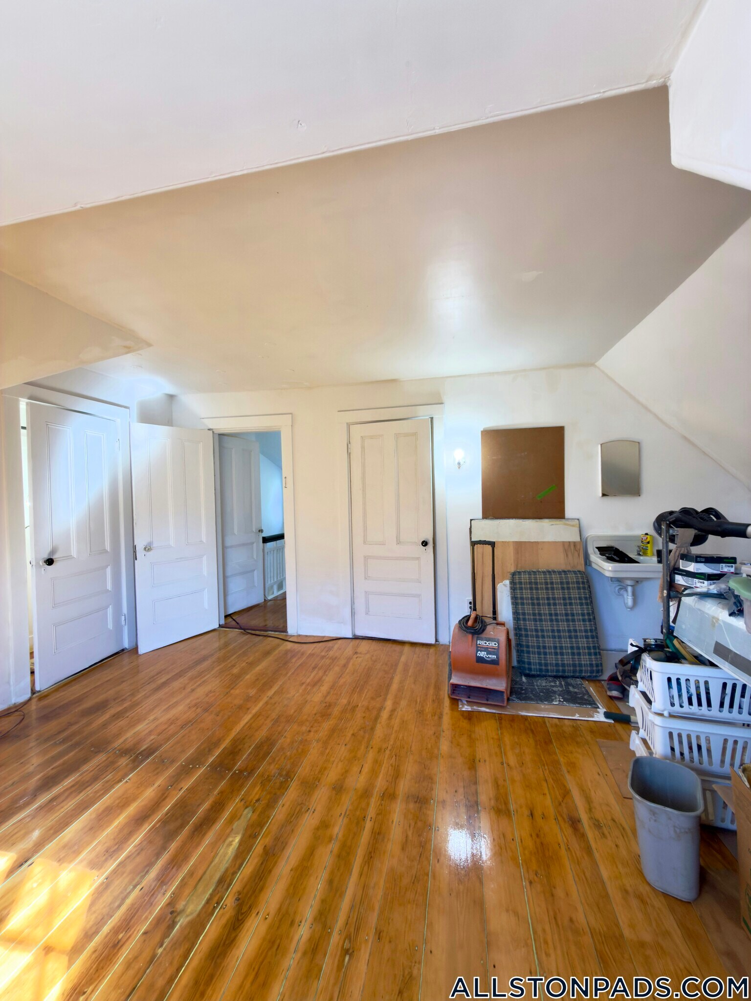 Building Photo - 45 N Beacon St