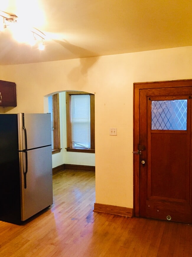 Building Photo - 1924 Kenilworth Ave