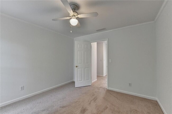 Building Photo - 6535 Ganton Dr