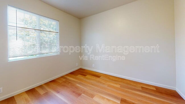 Building Photo - 15 Dolores Ave