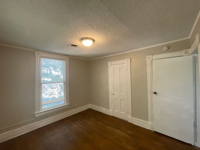 Building Photo - 318 N 17th St
