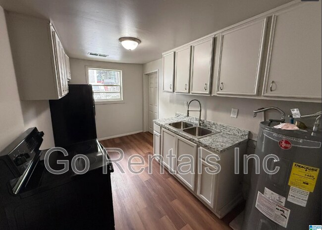 Building Photo - 2212 20th St N