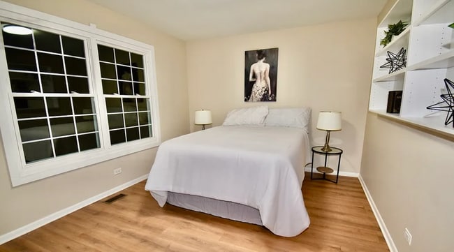 Building Photo - 641 White Ct