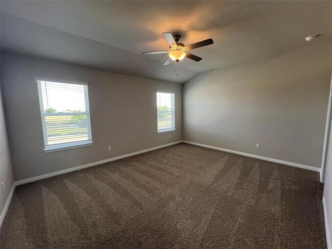 Building Photo - 1850 Settlers Glen Dr