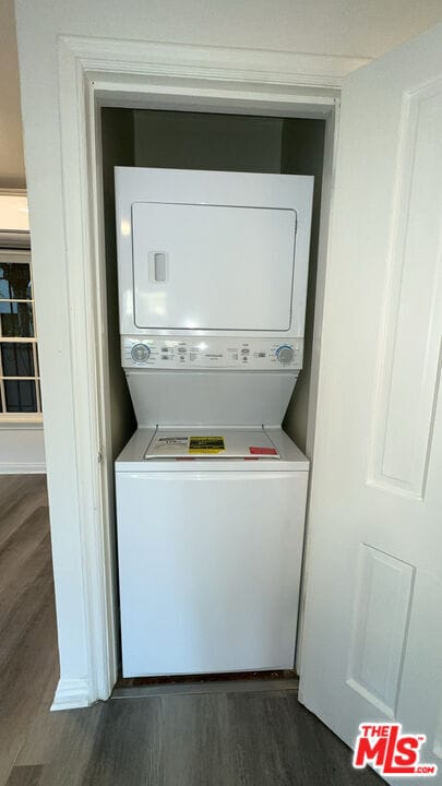 Building Photo - 4950 Beverly Blvd