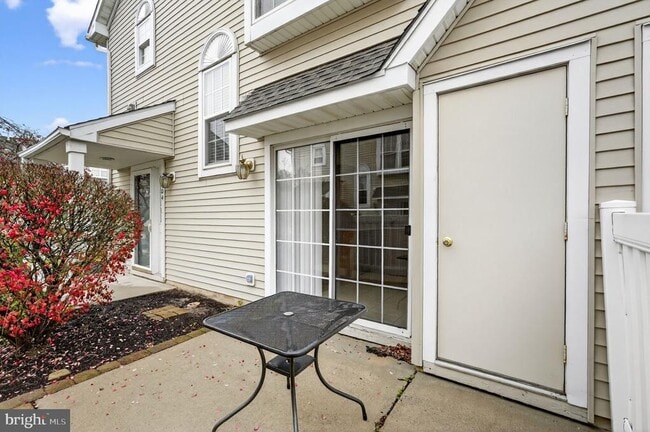 Building Photo - 1404 Wharton Rd