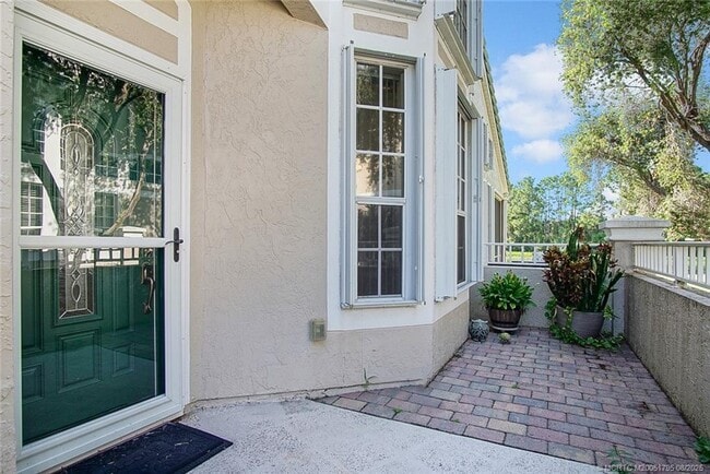 Building Photo - 1687 SW Harbour Isles Cir