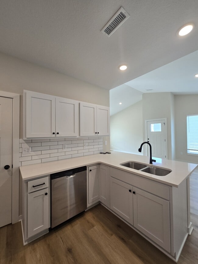 Building Photo - 12195 Fennec