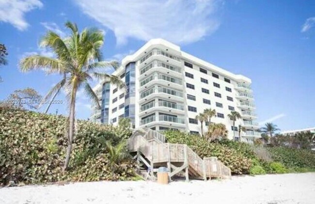 Building Photo - 4505 S Ocean Blvd