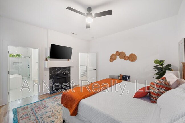 Building Photo - 1458 Beecher St SW