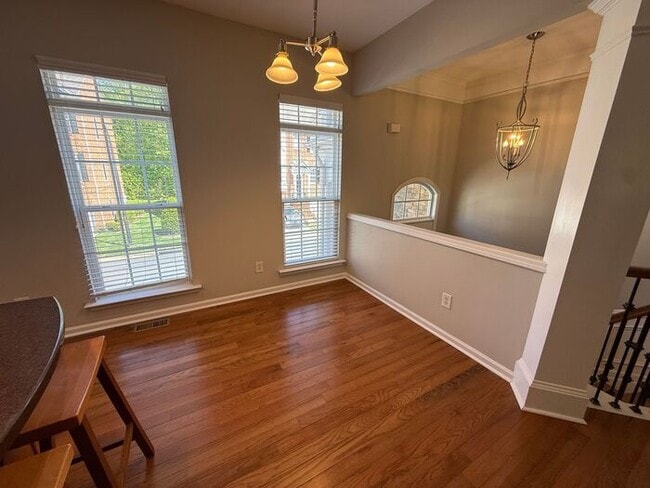 Building Photo - Prime Raleigh Location Near Crabtree & Downtown – Stunning 3BR Townhome