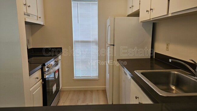 Building Photo - 1349 Tree Garden Pl