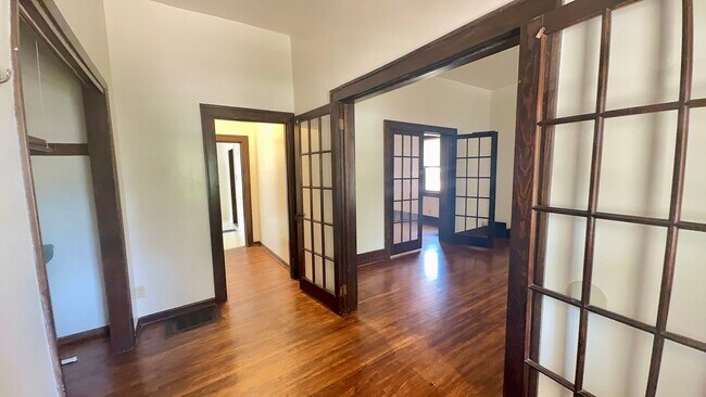 Building Photo - 3+ bedroom, 2 bath in south Lincoln