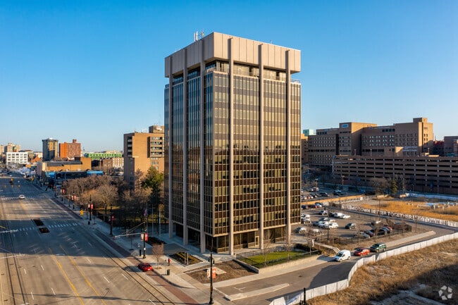 Building Photo - The Plaza