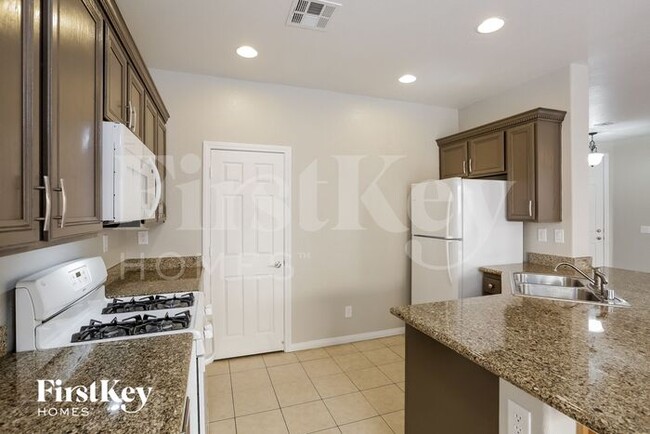 Building Photo - 9494 Van Halen Ln