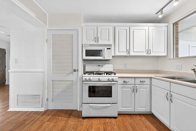 Building Photo - Hilliard 3-Bedroom Ranch