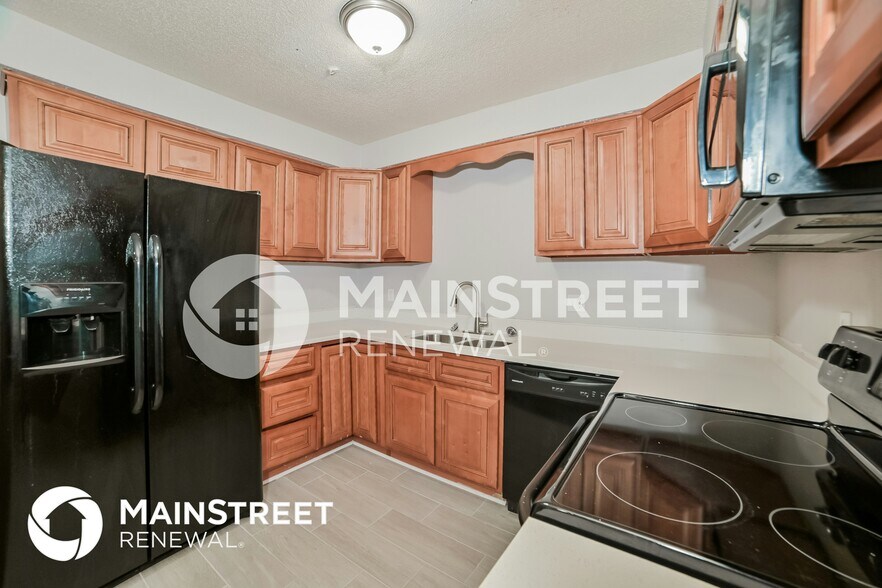 Building Photo - 2305 Ridgecrest Dr