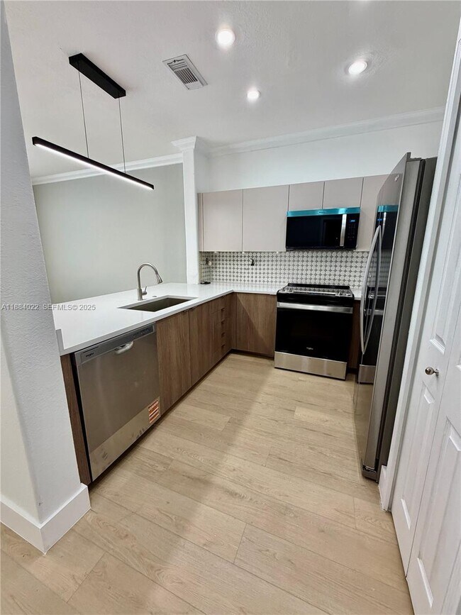 Building Photo - 5430 NW 107th Ave