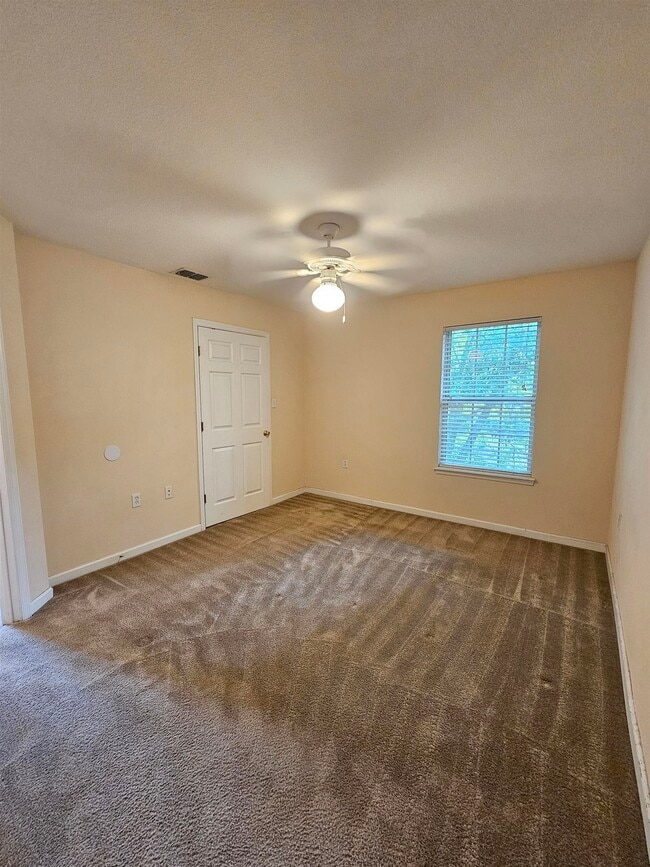 Building Photo - 2738 W Tharpe St