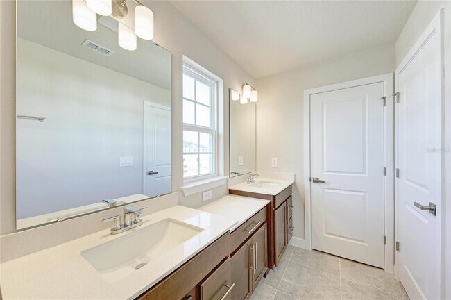 Building Photo - 12435 Amber Crk Cir