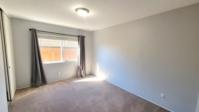 Building Photo - 4 Bed/ 2.5 bath House in Rancho Penasquitos